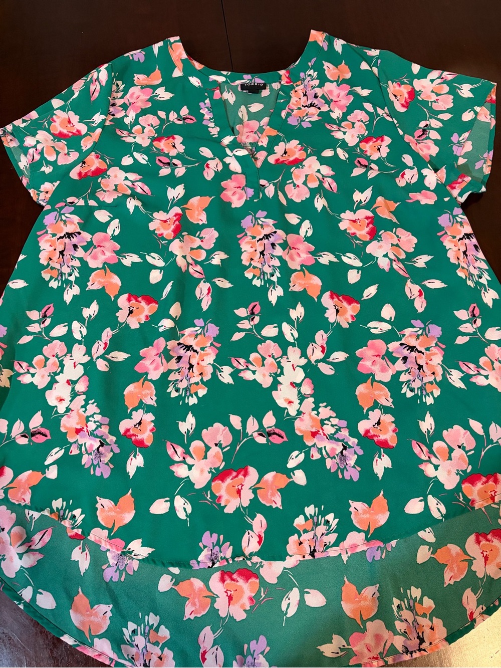 torrid Emerald Green Floral Short Sleeve Blouse with Pink & Coral Flowers